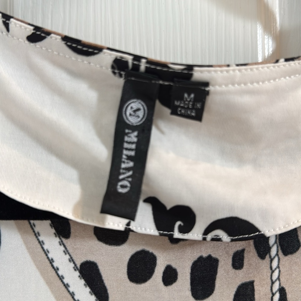 Milano Equestrian Print Top w/ Beautiful Silver Horsebit Straps - Picture 10 of 11